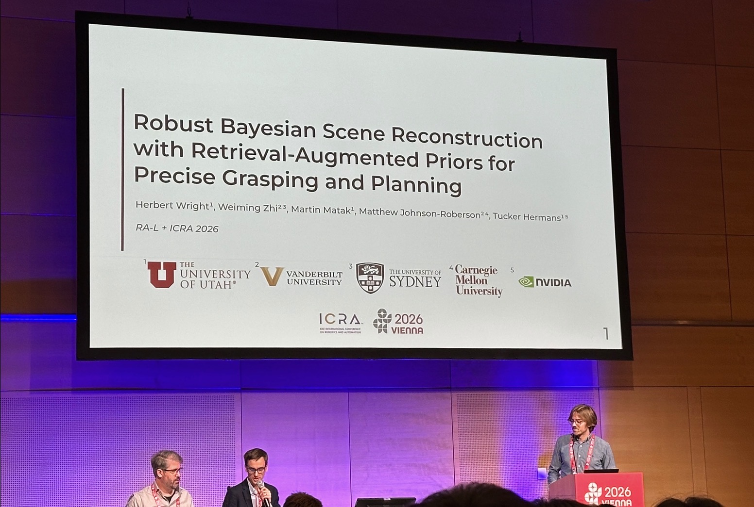 Me presenting my work [1] in Vienna!